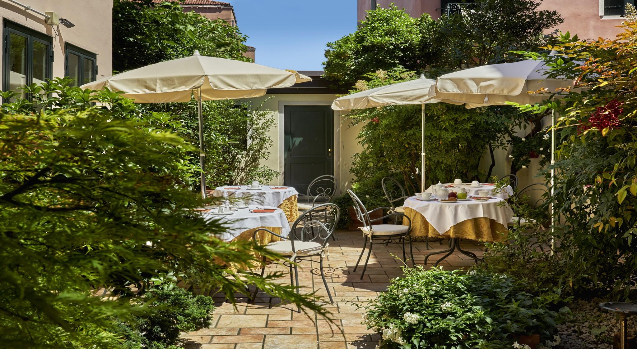 Hotel Gardena Венеция Екстериор снимка